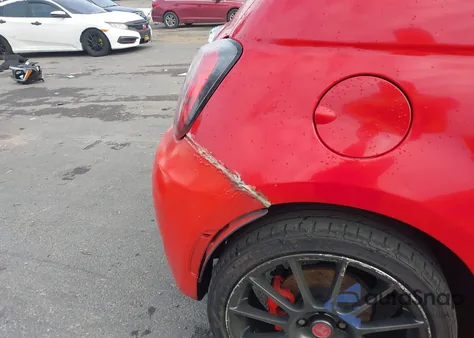 2013 Fiat 500 Abarth z USA, uszkodzony, nr VIN 3C3CFFFH7DT753114